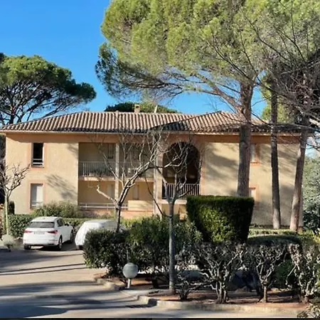 95m2 Nouveau Golf Apartment *